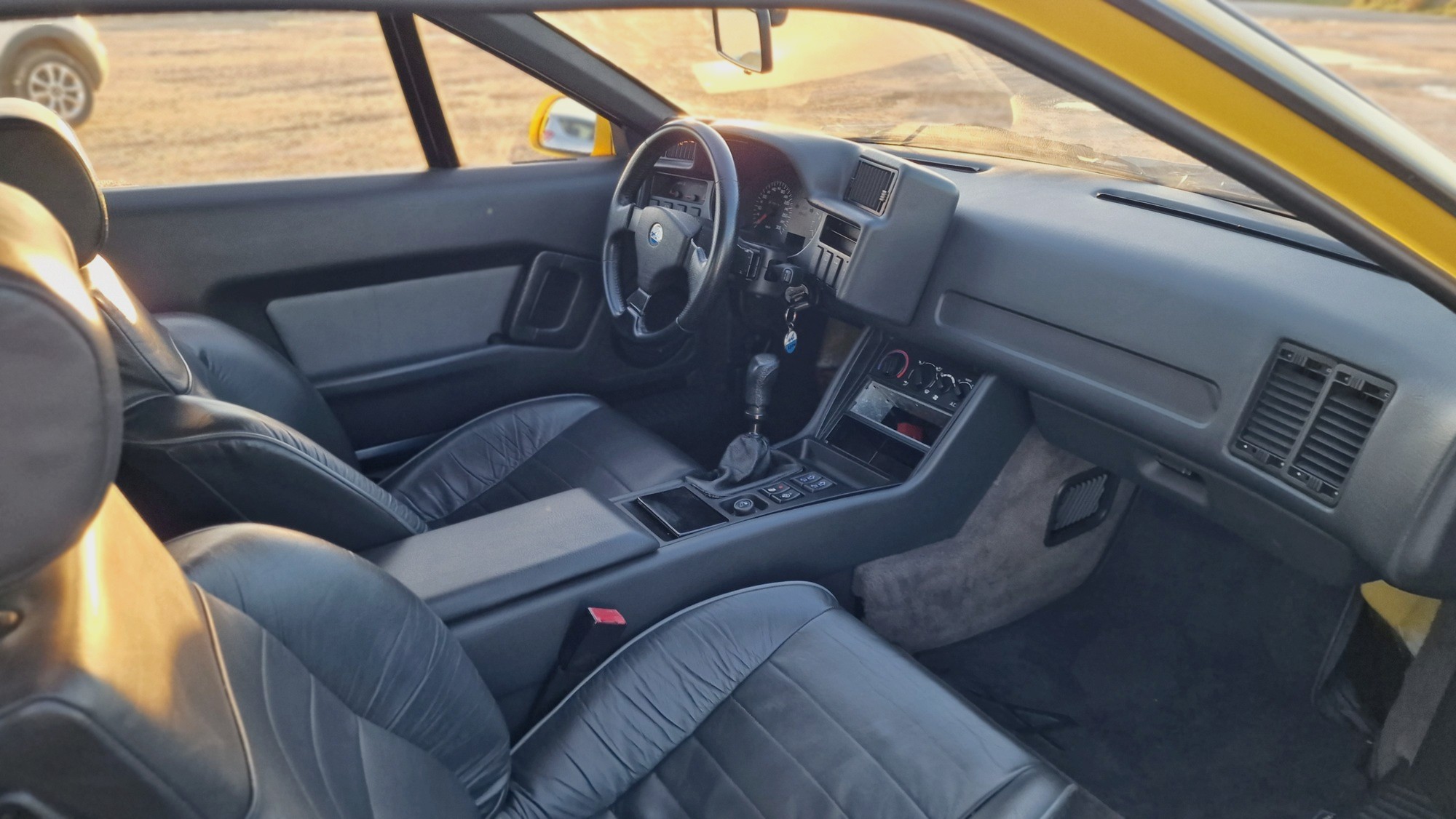 Tableau de bord et console centrale Alpine A610 youngtimer